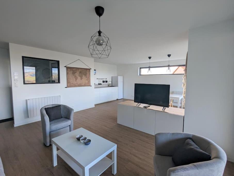 Bienvenue Chez Severine Et Julien Appartement 75M2 Mirefleurs Dış mekan fotoğraf